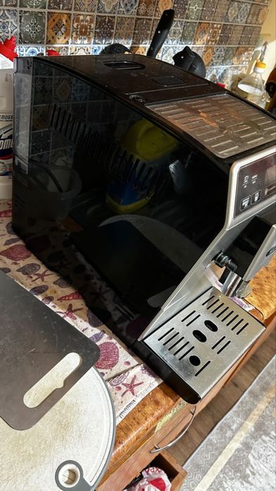 Кофе машина Delonghi
