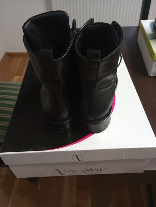 Ofertă ghete de dama din piele  de la Tosca Blu mărimea 37