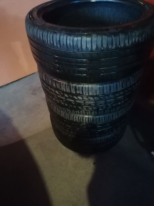 Anvelope vara 255 /40 /R21