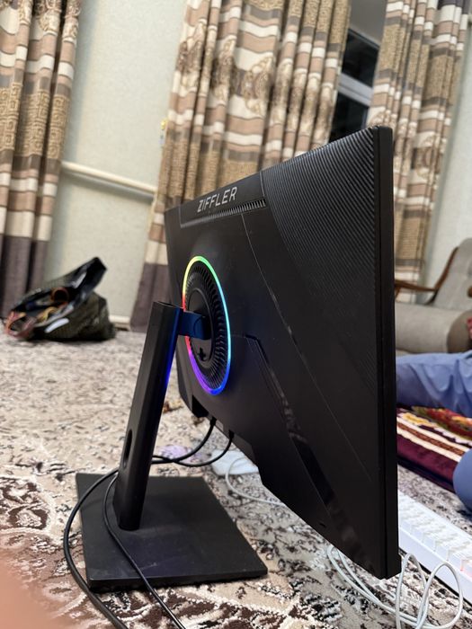 Игровой манитор сотилади