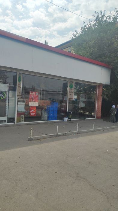 Продается магазин на автобуной остановке