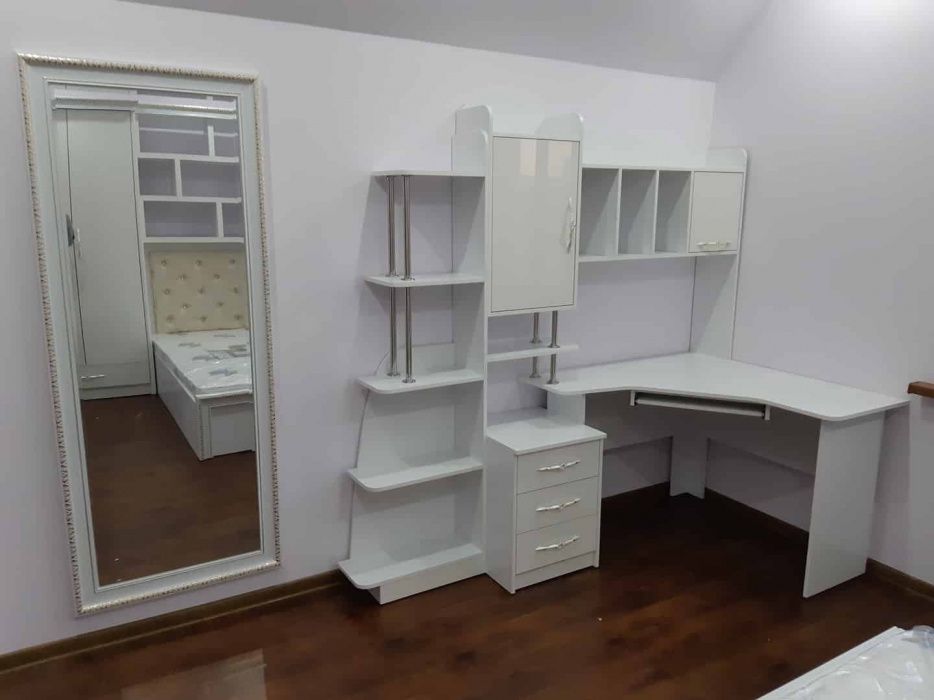 Урганч шахрида хар хил стильда мебельлар.