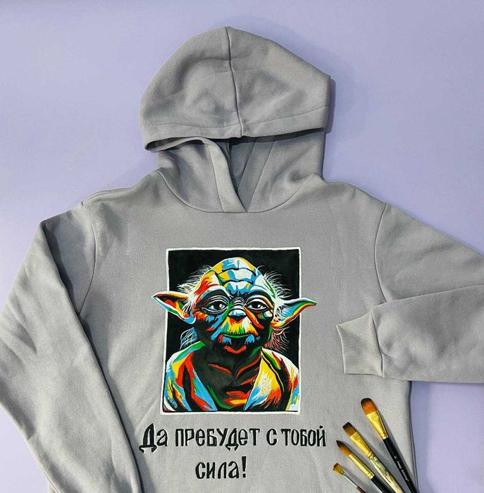 Рисунок на одежде. Художественная роспись одежды. Кастом. Художник.