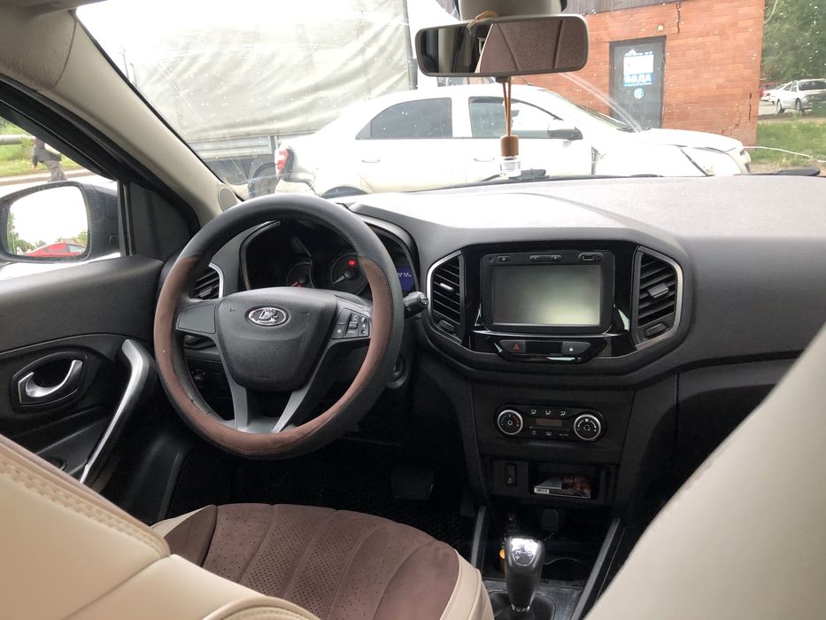 LADA XRAY 2017 год