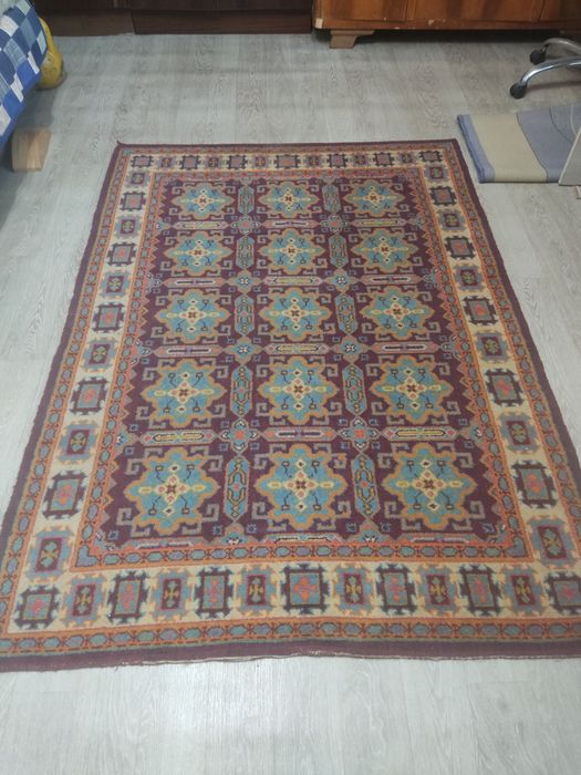 Продам ковер бу размер 1.5*2мм