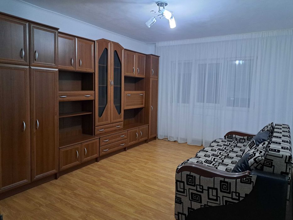 Dau  in chirie  pe termen lung  apartament cu  o  camera