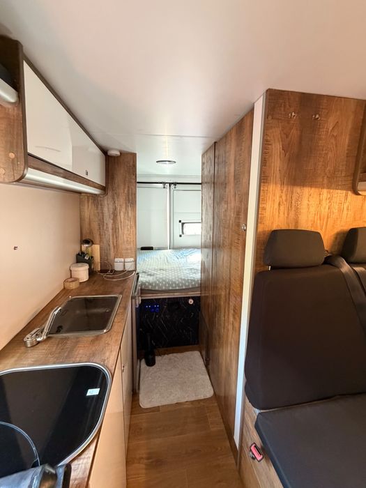 Campervan autorulota omologata si realizata in 2025 citroen jumper 2.2 hdi an 2012 cu 3 locuri