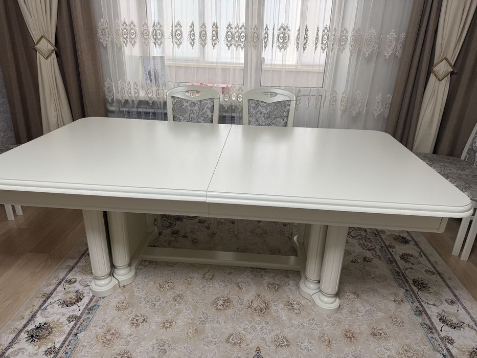 Стол раскладной для гостиной