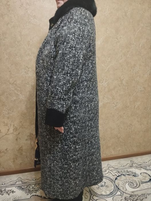 Пальто Альпака 56размер в отличном состоянии