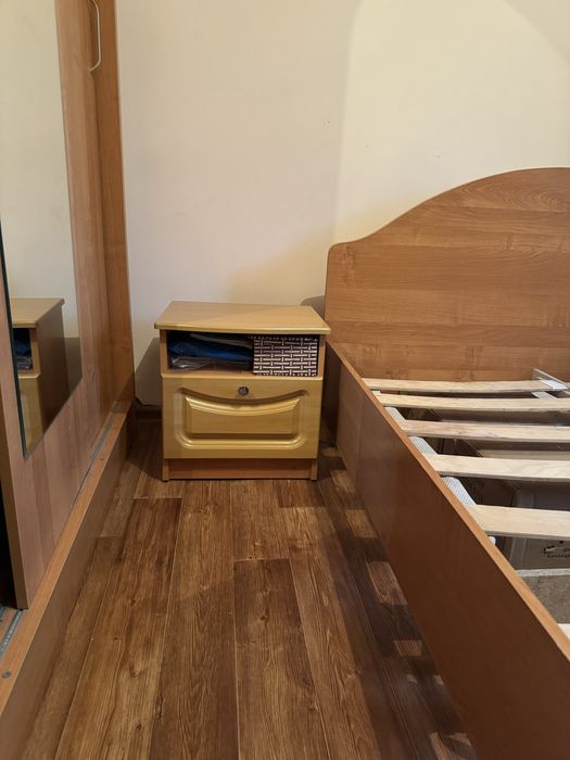 Продоется спальный гарнитур!