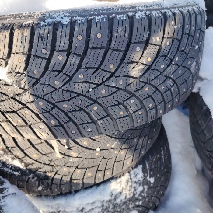 Продам 4 шины зимний Трианжел r18