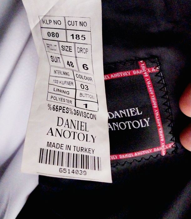 Продам костюм смокинг