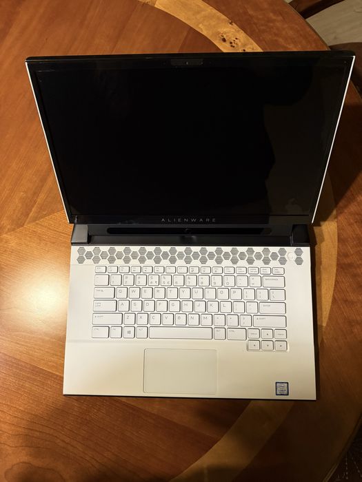 Alienware m15 R2  i9-9980HK | Video 8GB RAM | Ecran 4K OLED | Gaming