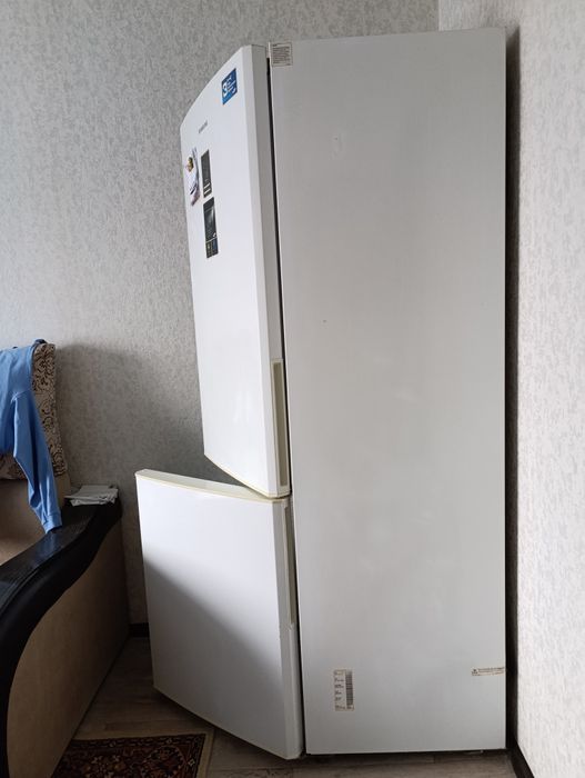 Холодильник " SAMSUNG "