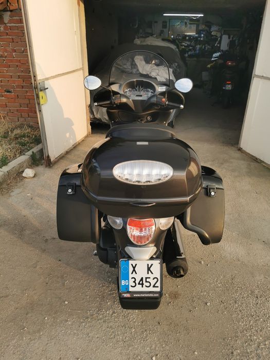 Продава се Aprilia scarabeo 500