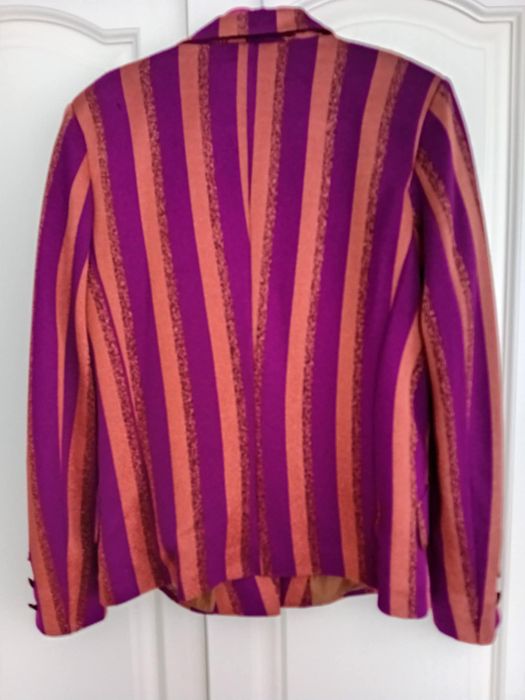 Шикозен елегантен костюм