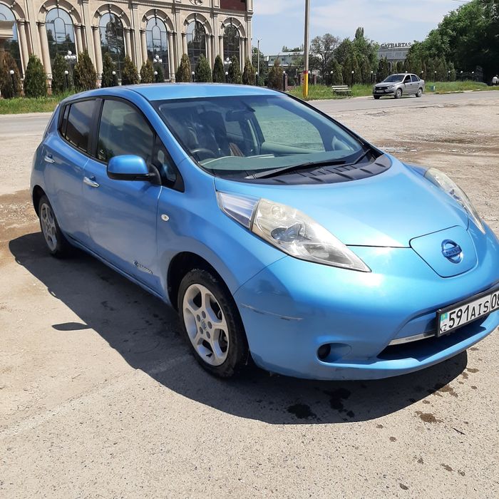 Продам Nisan leaf