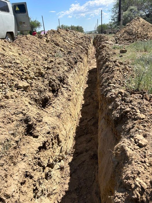 эксковатор-погрузчика, петушок,  трактор