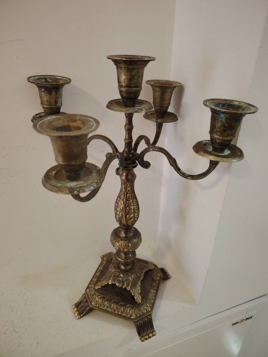 Sfeșnic antic din bronz masiv in stilul francez Empire,detalii și fine