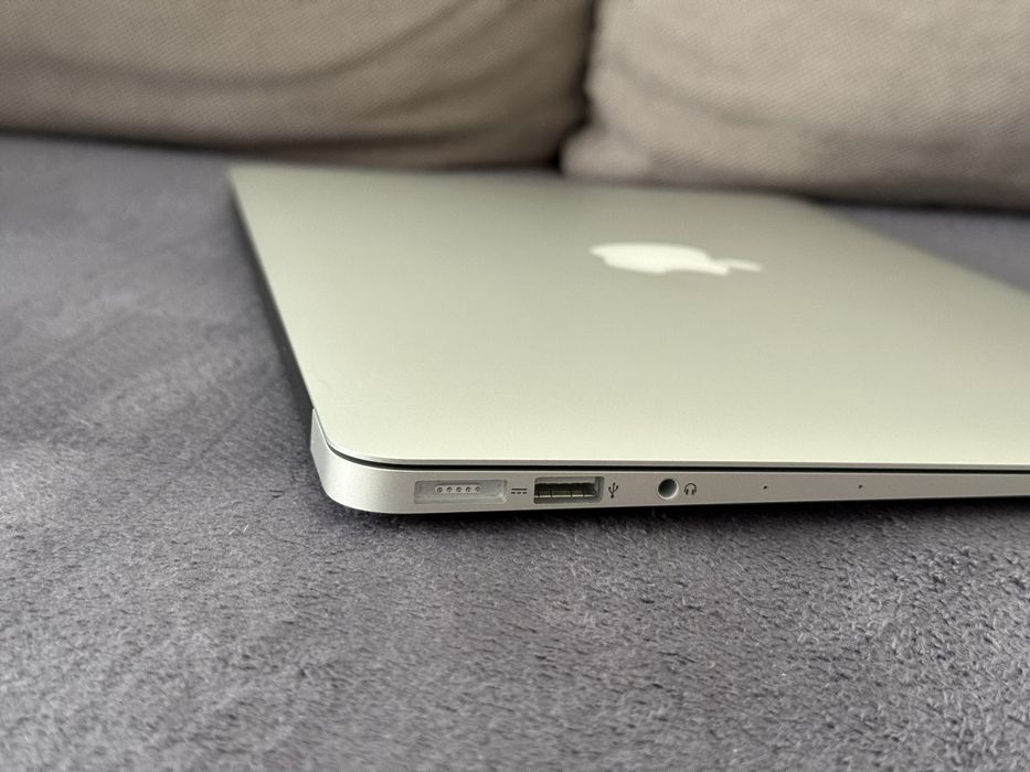 НОВ 13,3' Macbook Air 2017/Intel Core i5/8GB Ram/128GB SSD