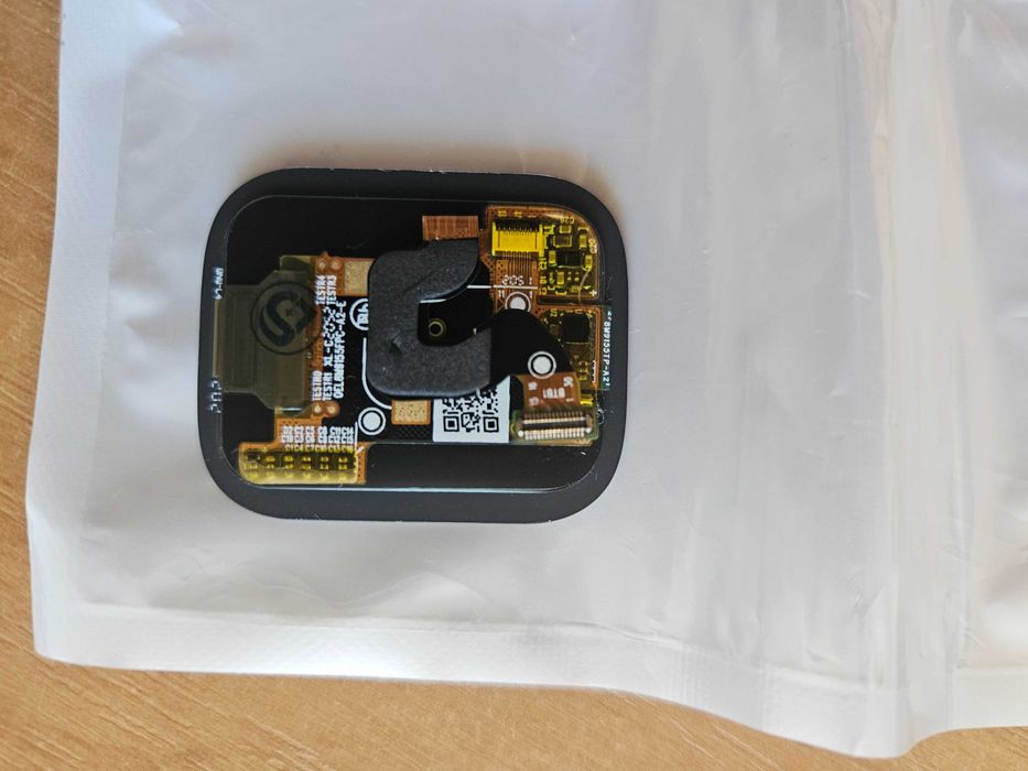 LCD дисплей с тъчскрийн и дигитайзер модул за спортен часовник Huami Amazfit GTS 2E A2021