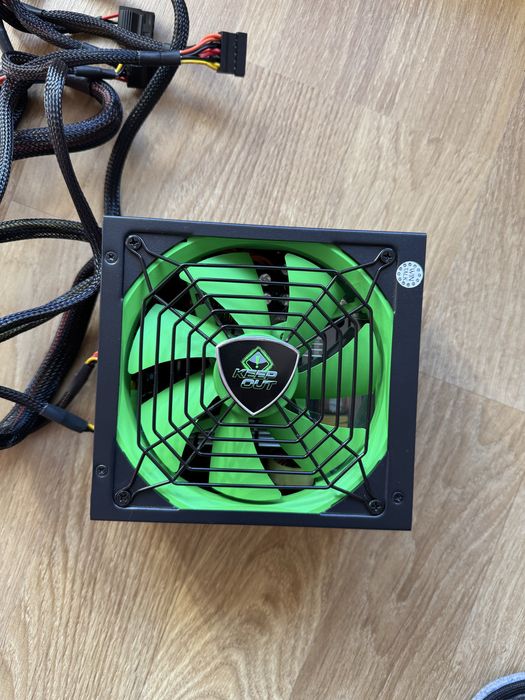 Vand sursa de PC noua - Keep Out FX900MU -900W