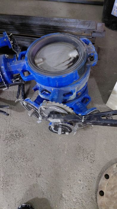 Продам затворы поворотные