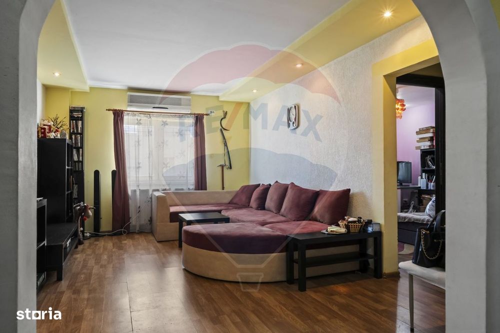 Apartament cu 4 camere de vânzare în zona Sebastian