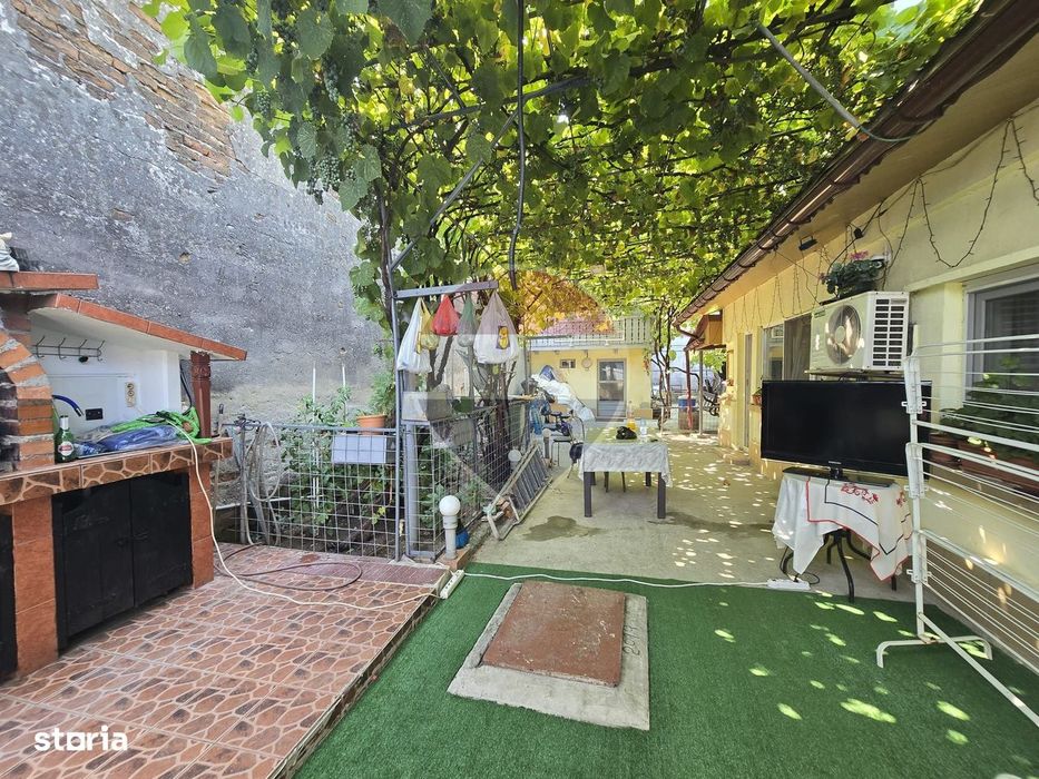 Casă / Vilă cu 4 camere de vânzare în zona Prelungirea Ferentari