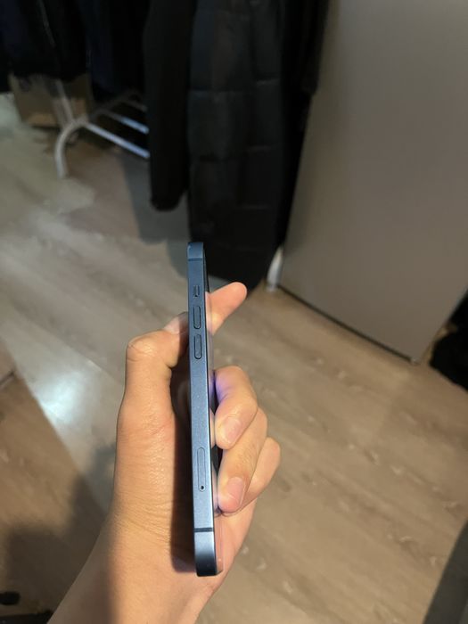 Айфон 13 256гб.