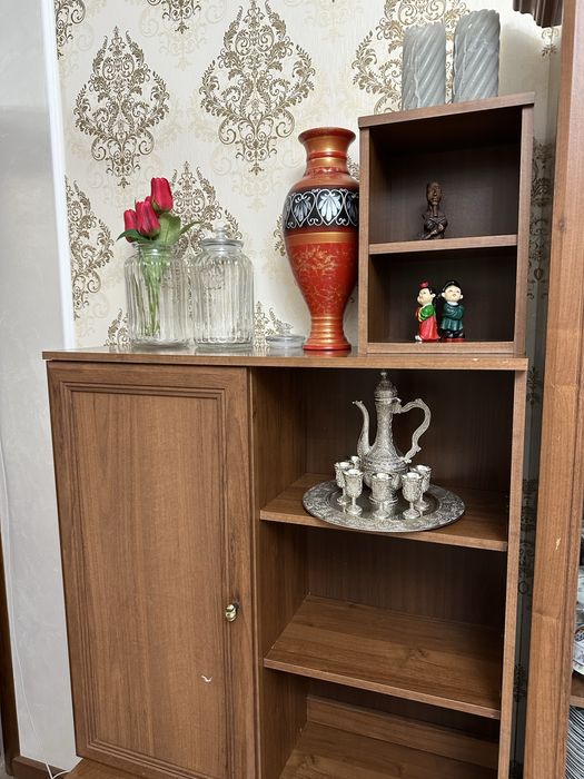 Шкаф-Витрина для зала