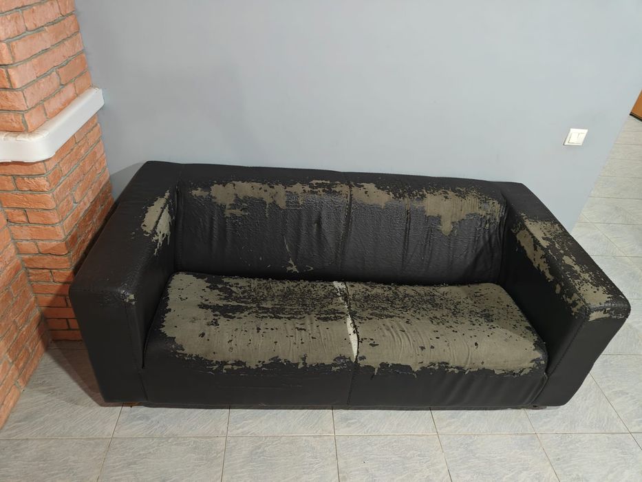 Отдам бесплатно диван б/у