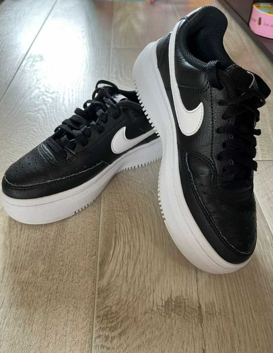Маратонки Nike court vision alta