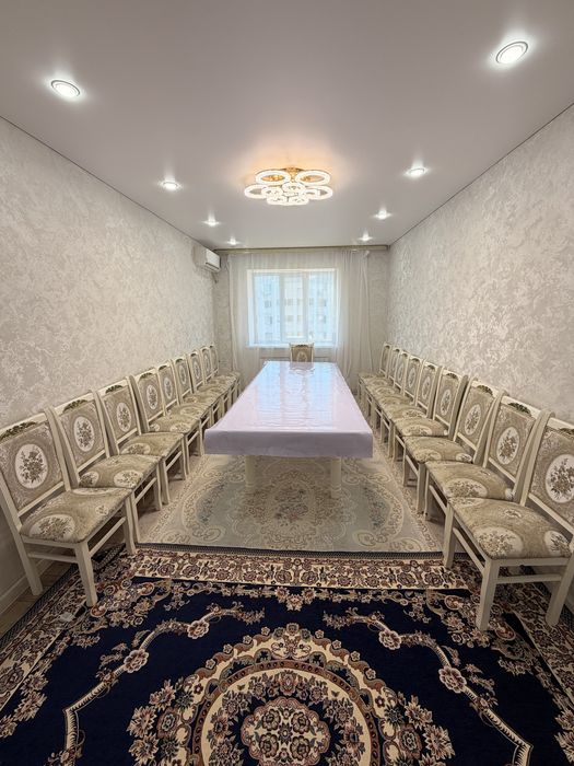 Продам стол стулья гостиная