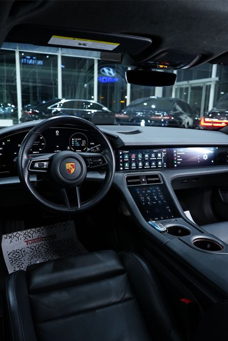 Porsche Taycan Turbo