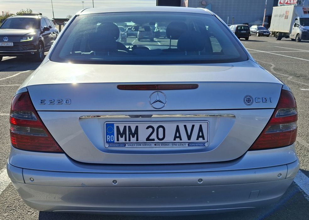 Mercedes E 211, 2,2  150 cp.