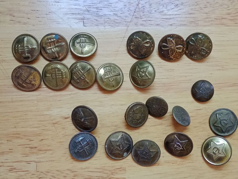 Продам пуговицы разные