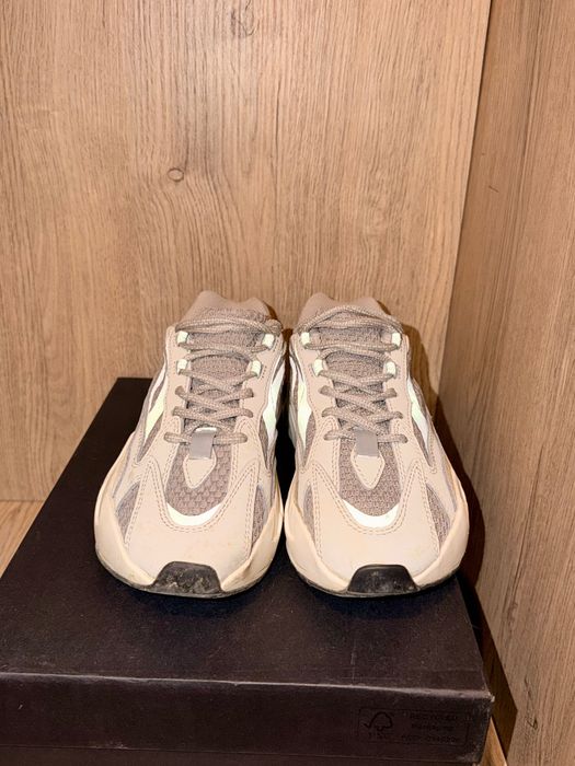 Сникърси Adidas Yeezy 700