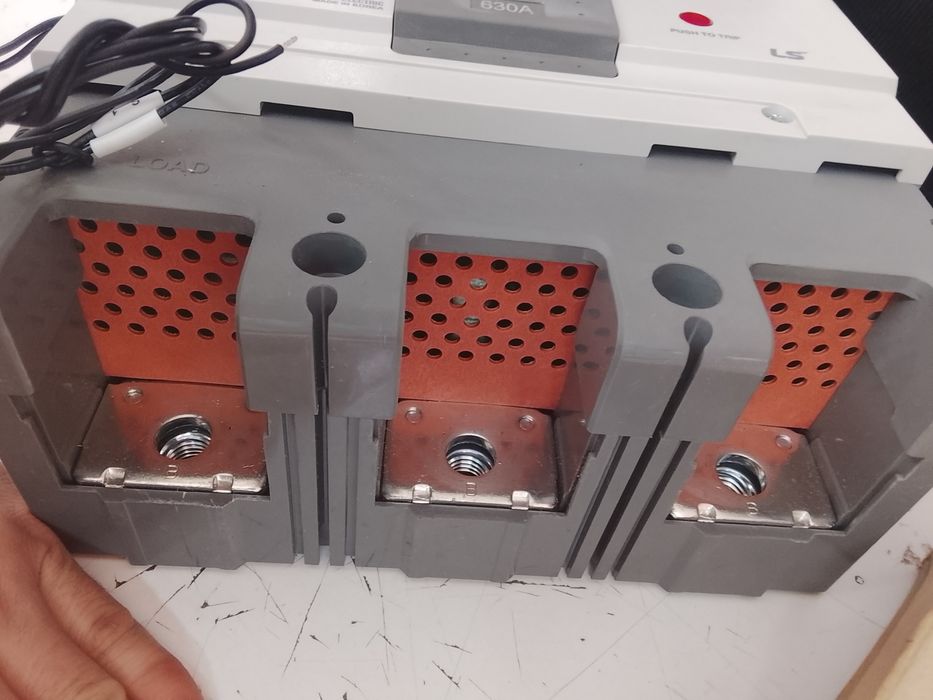 Автомат 630А новый