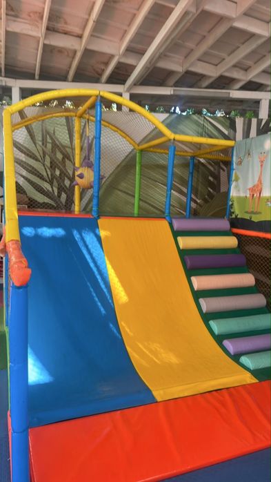 Продам детскую игровую площадку