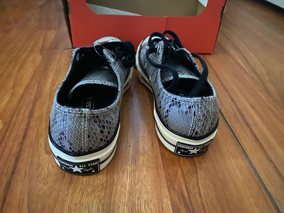 Adidasi converse
