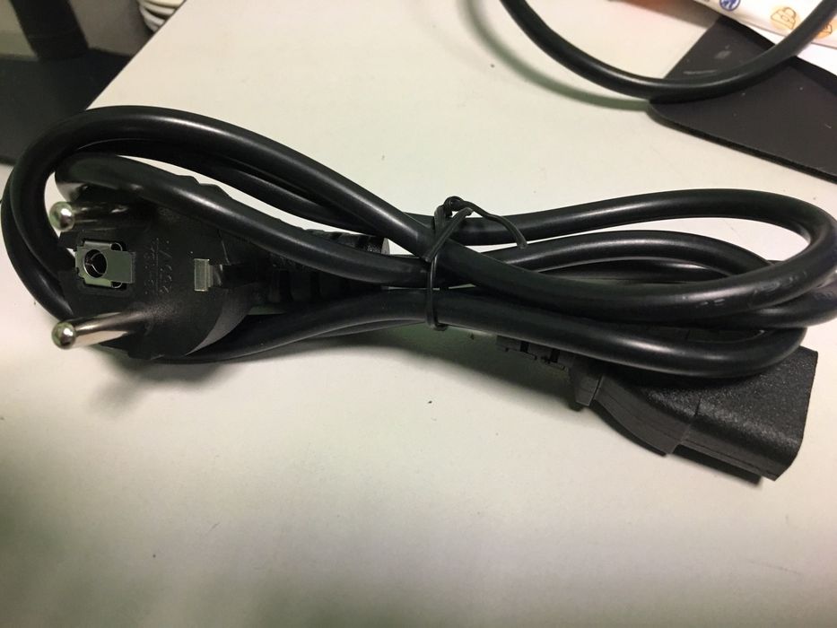 Захранващи кабели за компютър 220V 1.2м,- 1.50лв.