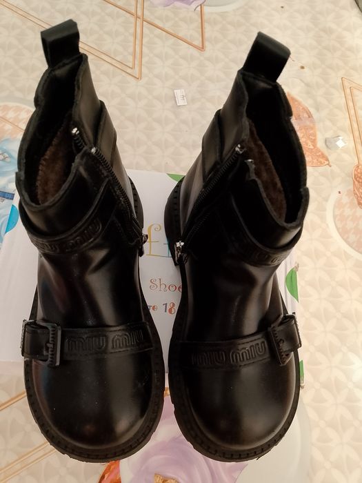 Продам детские ботиночки