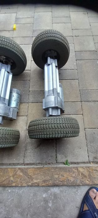 Roti motoare cu grup carut persoane cu dizabilitati