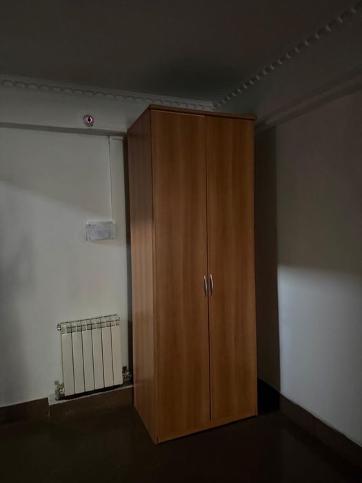 Мебель стол, шкафы