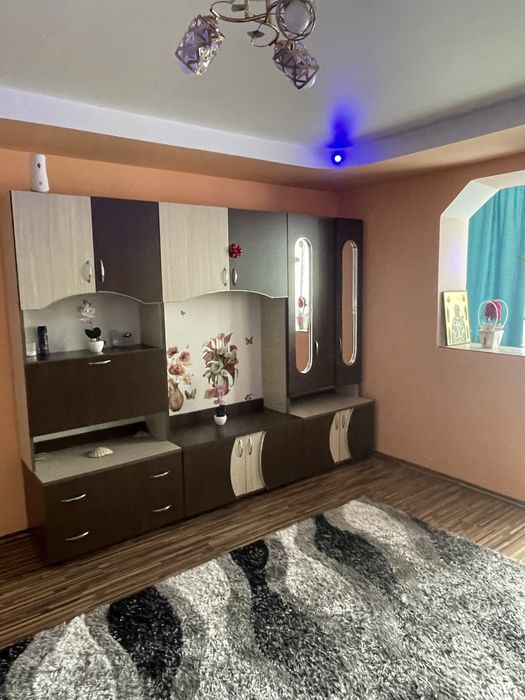 De vanzare apartament 3 camere