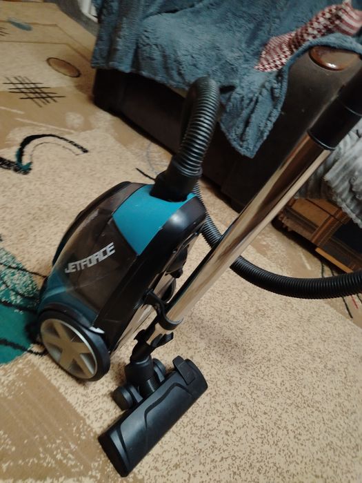 Продаётся пылесос