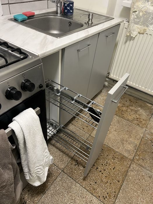 Oportunitate: Bucătărie Completă Modernă + Aragaz Beko + Hotă