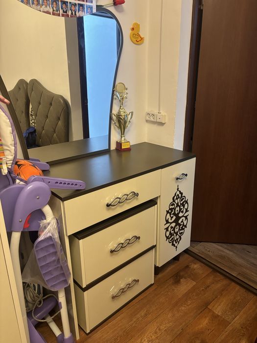 Спальный гарнитур