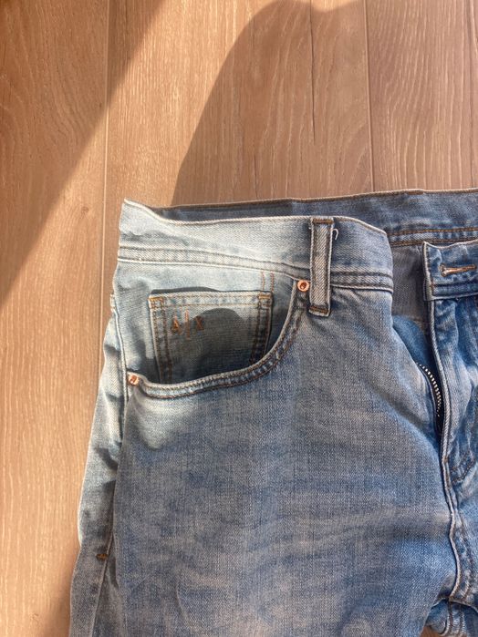 Продавам дънки Armani Exchange (AX) Цвят: светло син Размер: 31 (slim fit)